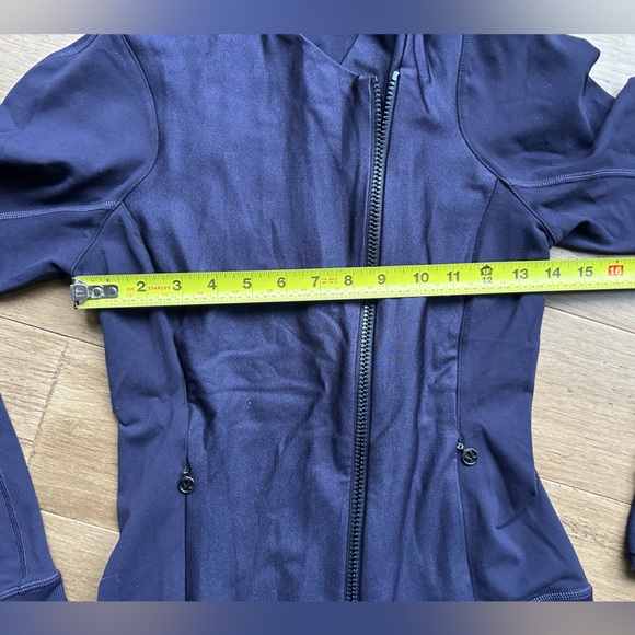 Lululemon Emerge Renewed Jacket - Picture 8 of 10
